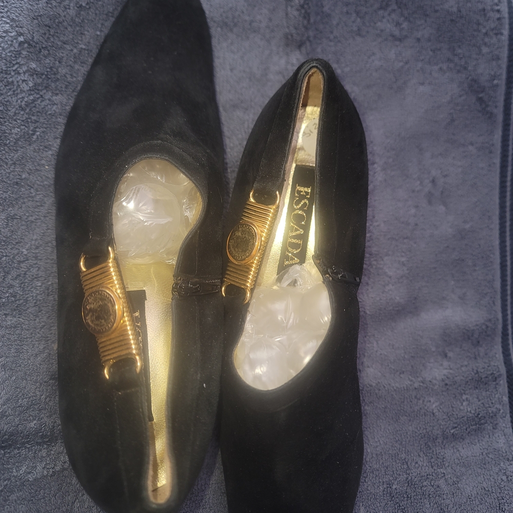Escada Women's Black Kitten Heels